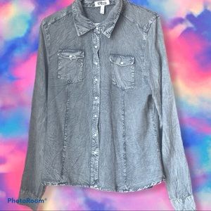 Lightweight long sleeve tee